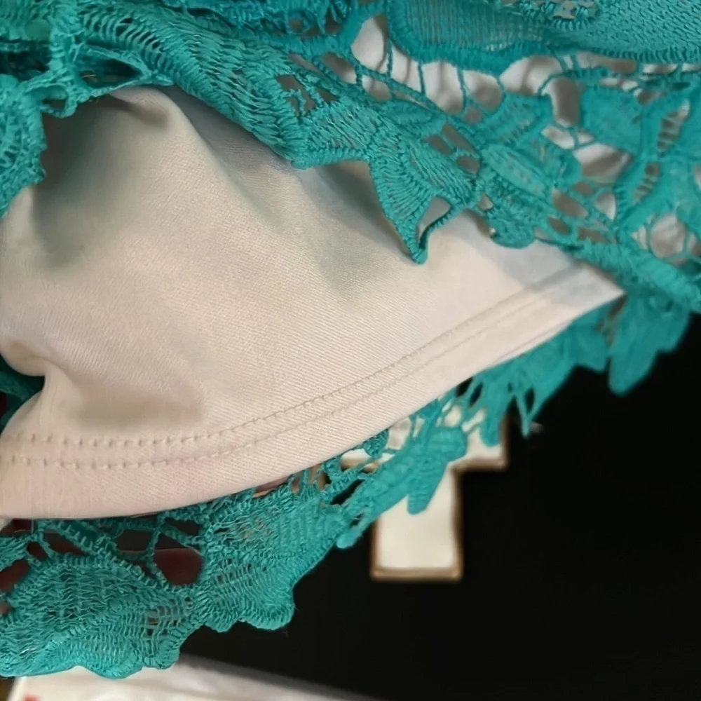 NEW YORK & COMPANY Aqua Green/Cream Lace Detail Sleeveless Sheath Dress, 6,GUC. - Picture 6 of 7